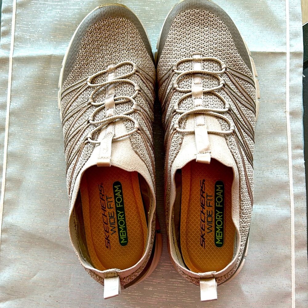 Skechers Memory Foam Wide Fit Size 11